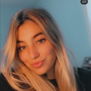 Meet your Posher, Julia